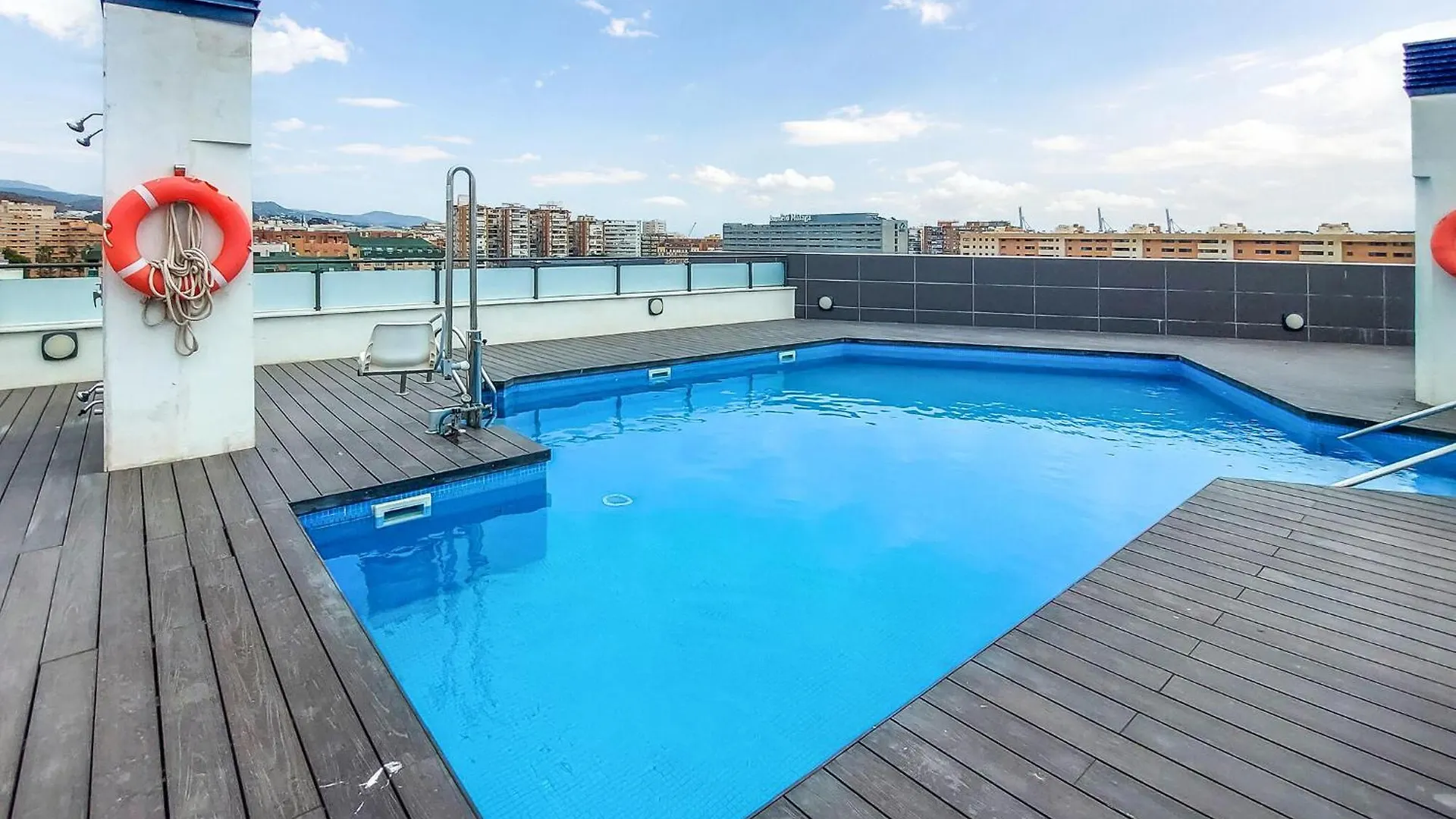 Cozy Apartment In Malaga With Kitchen location